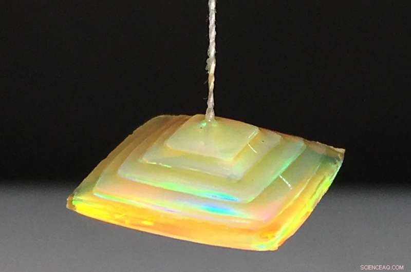 Self‑Healing Hydrogel with Dynamic Structural Color Inspired by Nature