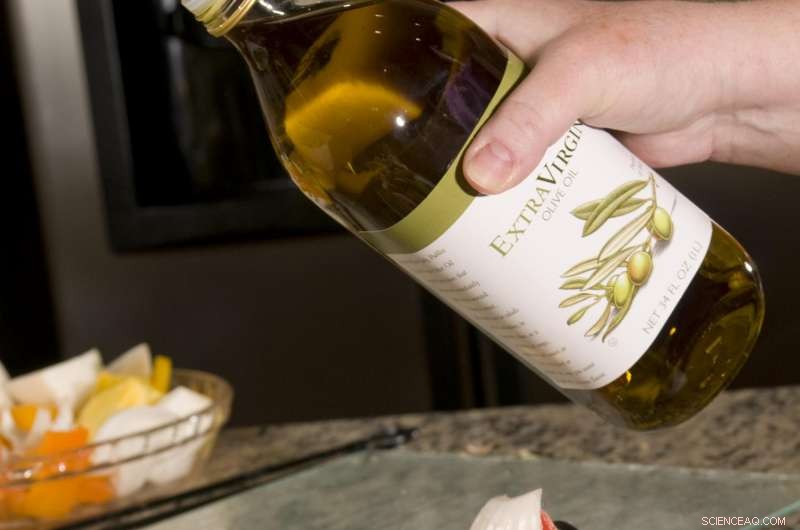 Biochemists Explore the Health Benefits of Olives and Olive Oil