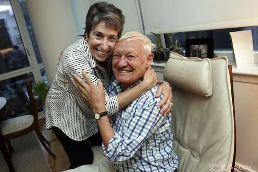 Revolutionary Nobel-Winning Technique Maps Molecules Like Google Earth