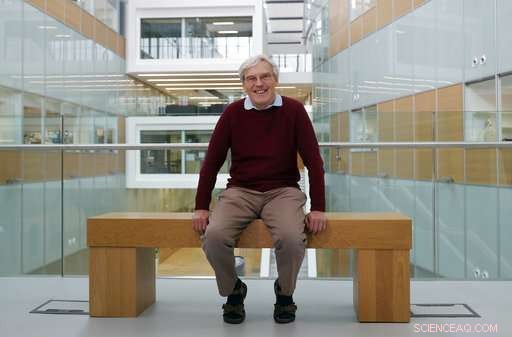 Revolutionary Nobel-Winning Technique Maps Molecules Like Google Earth