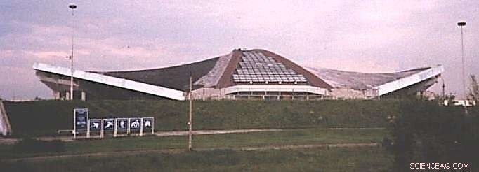 Designing Innovative Structures with Metal Membrane Roofs