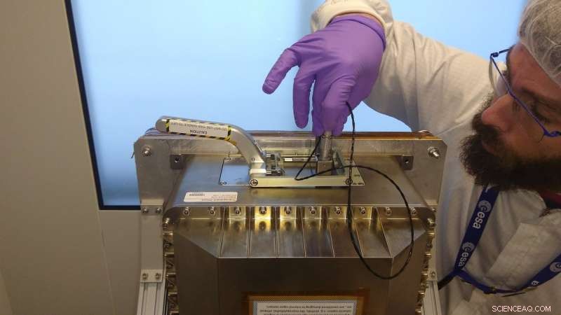 Astronauts Conduct Meticulous Metallurgical Experiments on the ISS