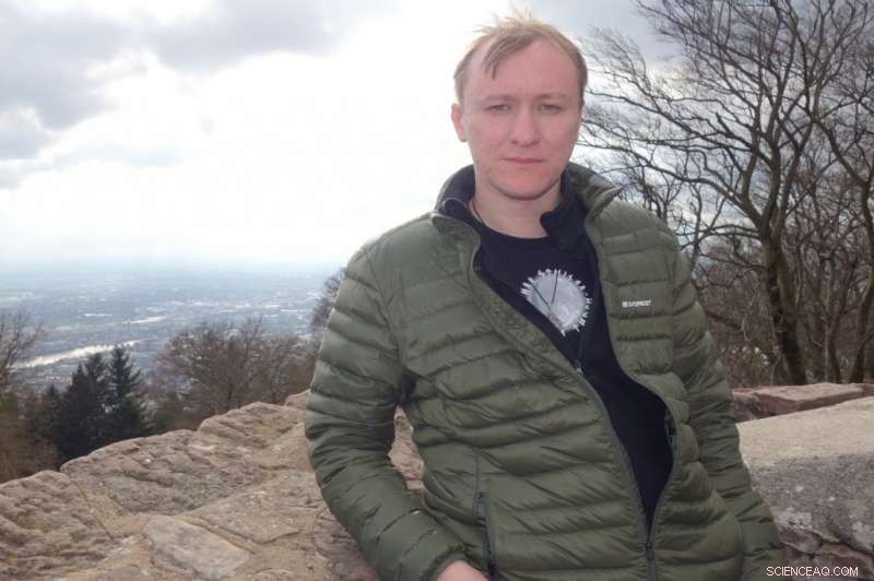 New Algorithm Accurately Predicts Molecules’ Optical and Luminescent Properties