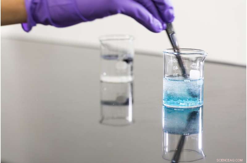 New Sponge‑Like Material Turns Toxic Water Dyes Colorless in Seconds