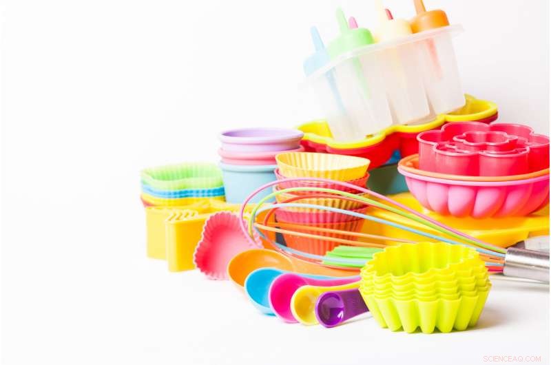 Silicone s Journey: From Medical Implants to Everyday Kitchenware