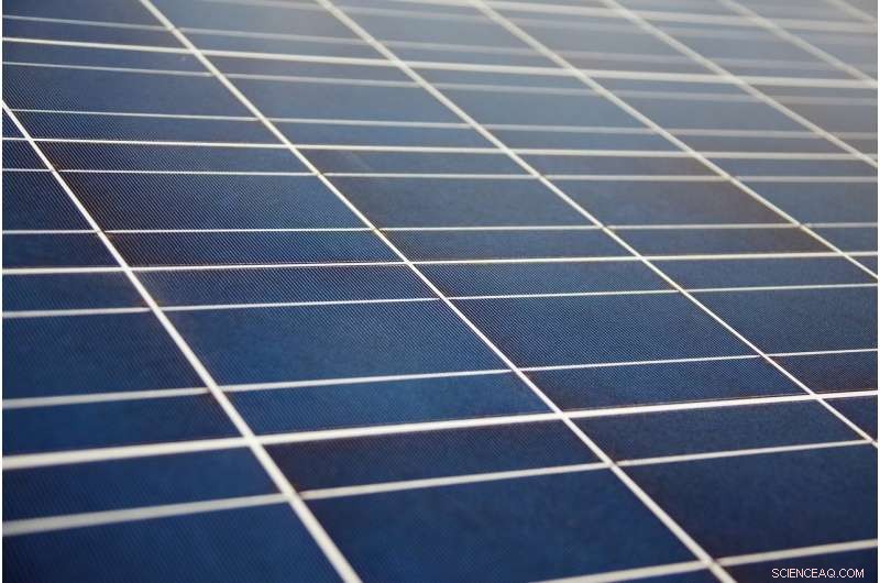 Revolutionizing Solar Energy: Phosphorus-Based Microwaves for Ultra-Thin, Affordable Solar Cells