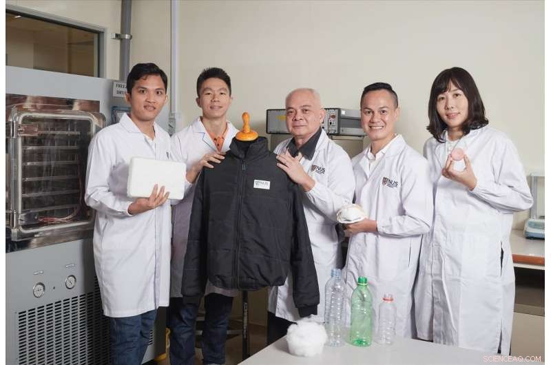 Scientists Convert Plastic Bottle Waste into Ultralight PET Aerogel for Heat Insulation & CO₂ Capture