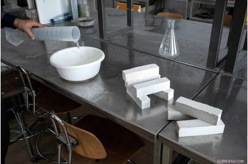 Researchers Develop Ultra-Strong Plaster from Industrial Waste