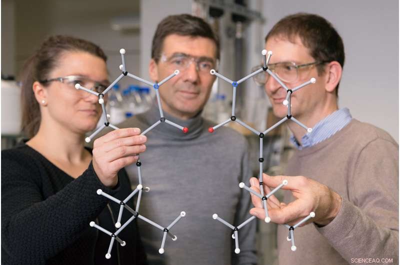 Successful Photochemical Deracemization of Chiral Compounds Achieved