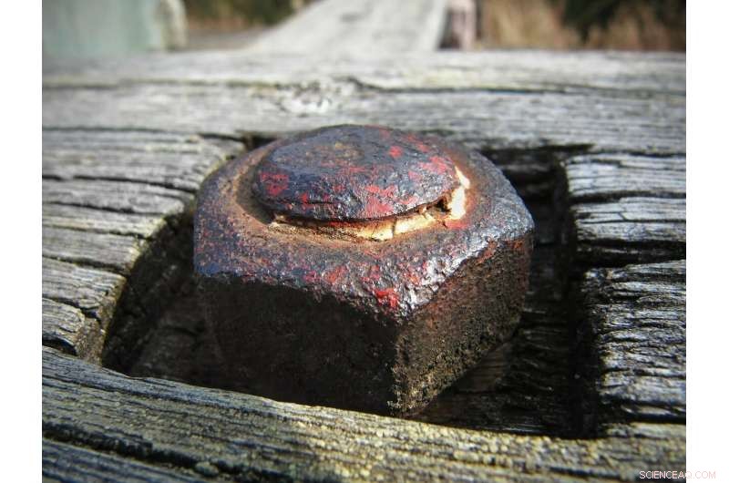 Rapid Self‑Healing Metal Coating Stops Scratches From Causing Corrosion