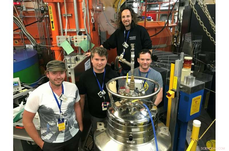 Neutron Scattering Reveals New Porous Metal‑Hydride with Promising Energy‑Storage Potential