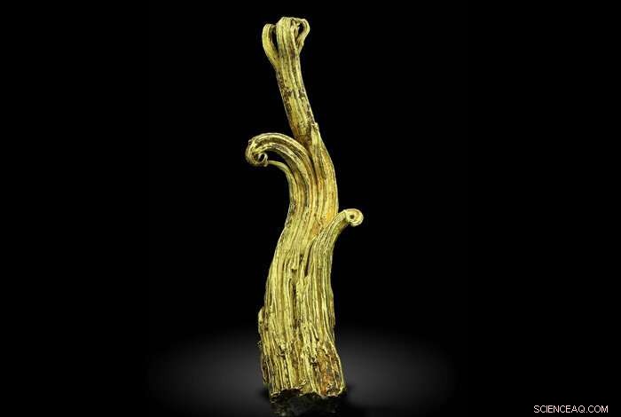 Los Alamos Neutrons Reveal Structure of World’s Finest Wire Gold Specimen