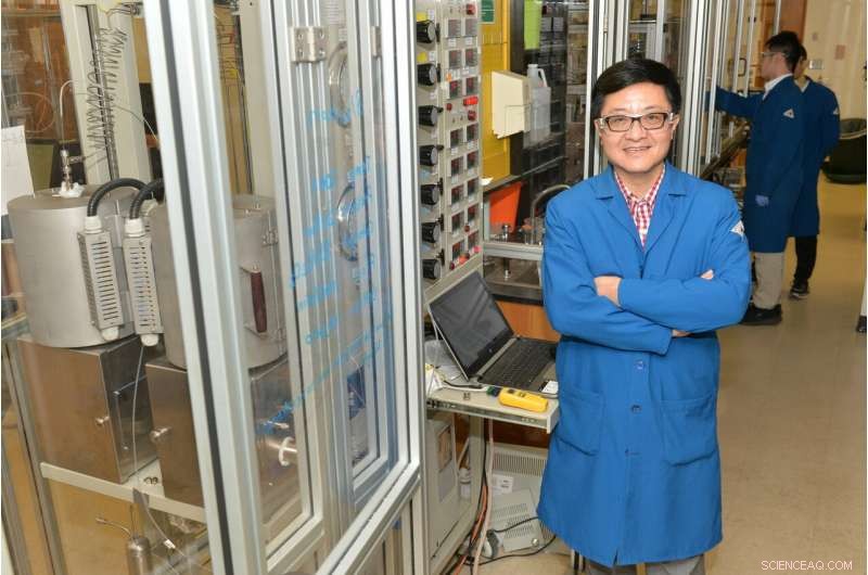 New Catalyst Breakthrough Enables Low‑Temperature Pollutant Removal