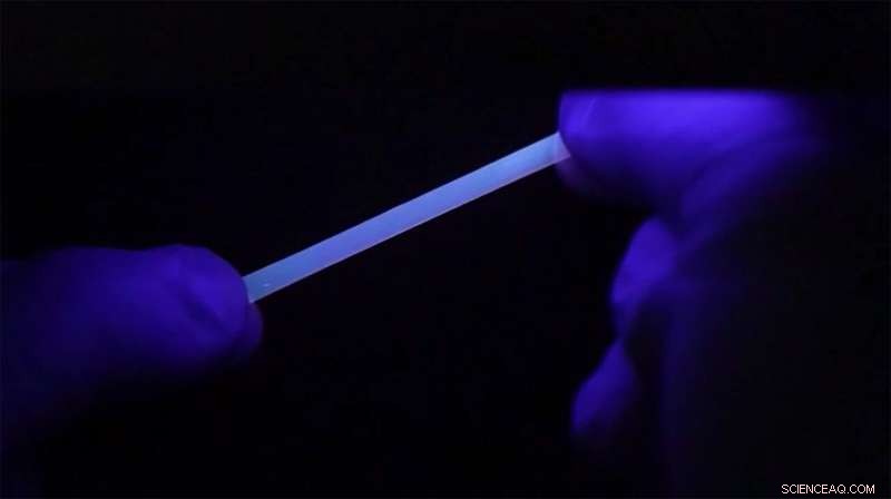 Polymer Lights Up White When Stretched: A Breakthrough in Mechanofluorescent Materials