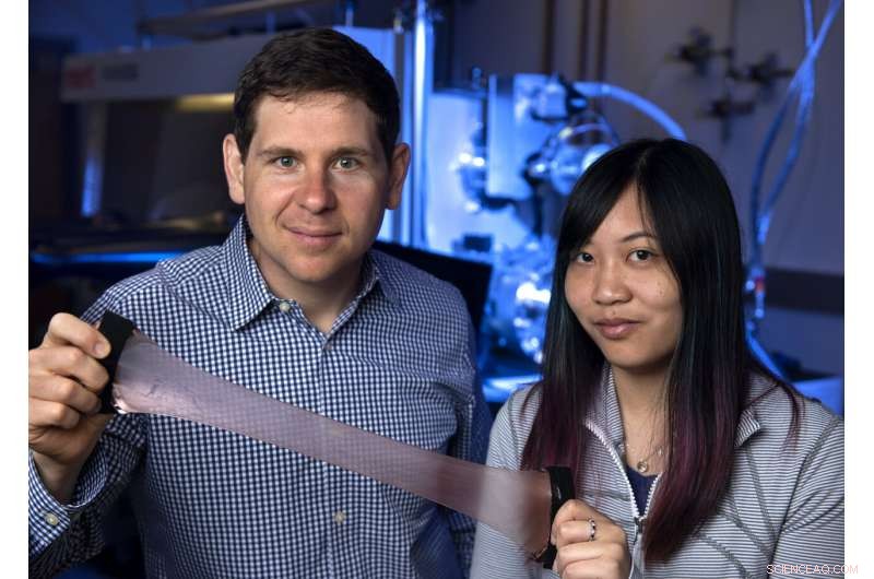 Squid Skin Inspires Advanced Space Blanket That Controls Heat