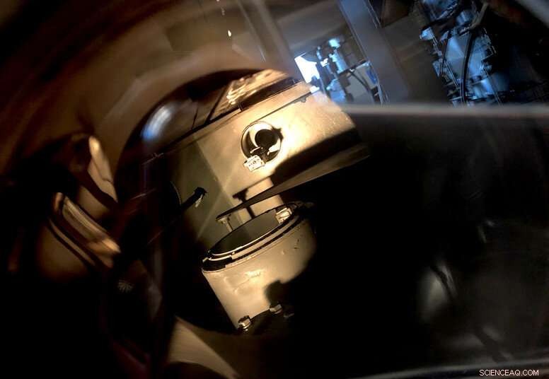 Accelerated Discovery of Novel Materials: Fast‑Track Methods & Thin‑Film Libraries