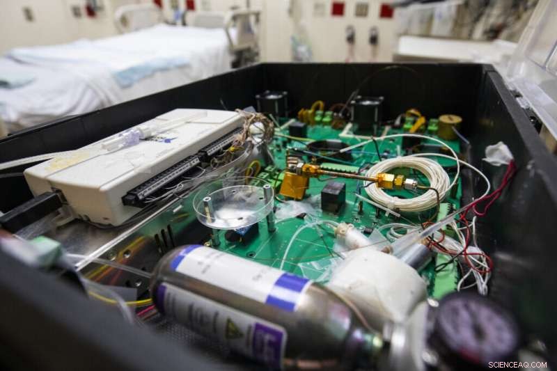 Compact Breath Analyzer Detects Fatal Lung Disease Faster and More Accurately Than Doctors