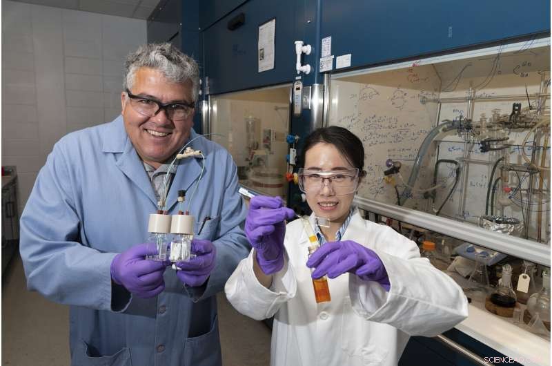 Tethered Chemical Combinations Promise Breakthrough in Artificial Photosynthesis