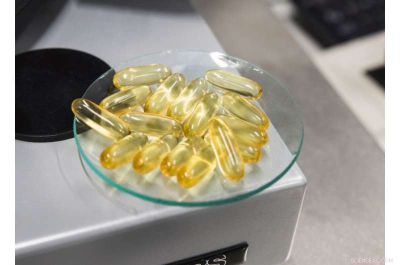 Portable Device Quickly Detects Expired Fish Oil Supplements