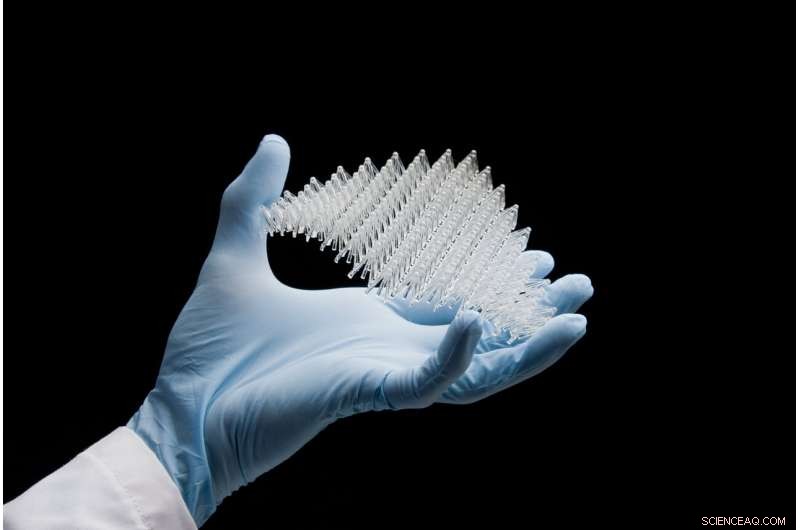 Microlattice Technology Cuts Head Injuries in Football Helmets