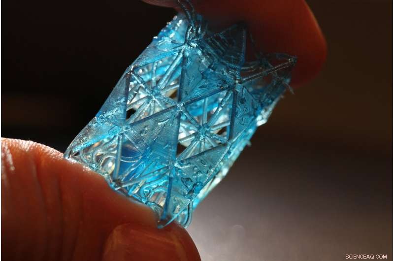 New 3‑D Printing Technique Mimics Human Bone to Create Ultra‑Lightweight, Strong Structures