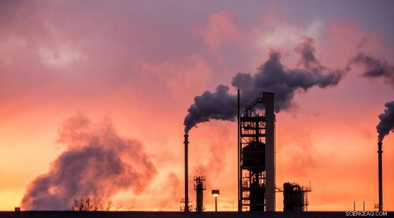University of Sydney Develops Material That Could Cut Oil Refining CO₂ Emissions by 28%