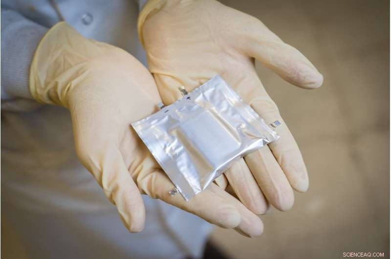 Ultrasound Technology Cuts Lithium Battery Charging Time and Extends Runtime