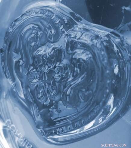 Mussel-Inspired Adhesive Repairs Actively Pumping Heart Muscle