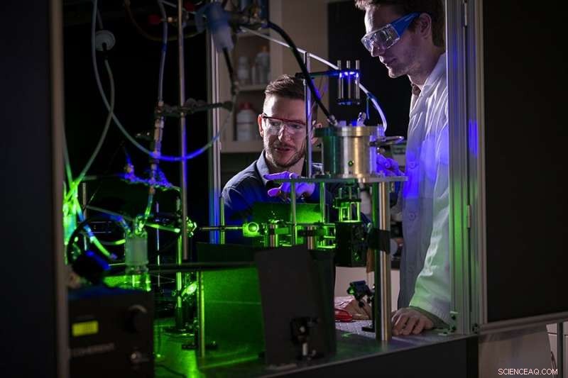 Carnegie Mellon Researchers Use Aerosol Optical Tweezers to Reveal Airborne Particle Secrets