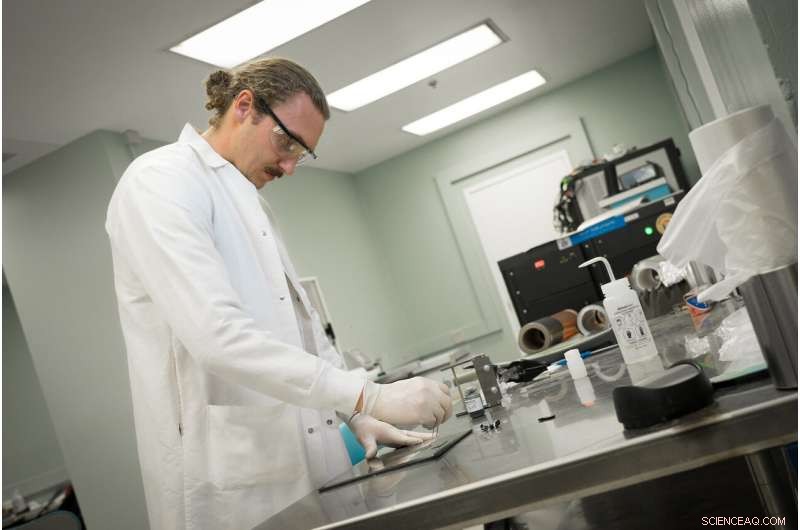 New Electron Spillway Safeguards Lithium Metal Batteries Against Fires