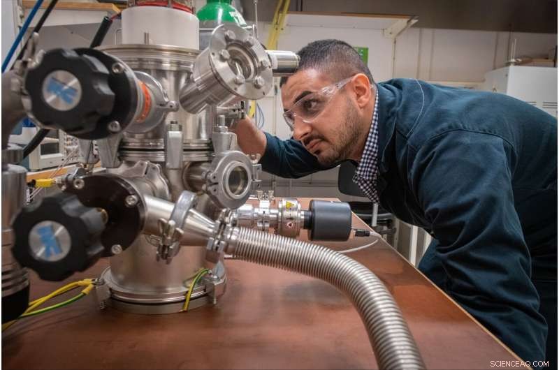 Using Plasma Electrons to Fabricate Thin Metallic Films