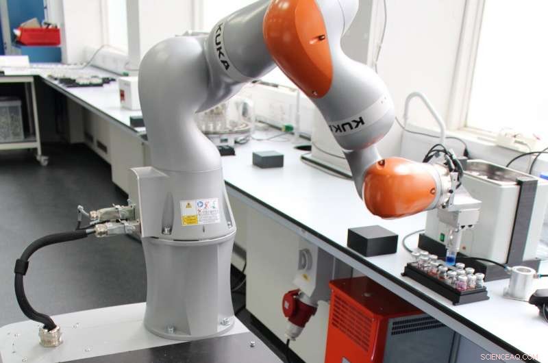 Liverpool Researchers Create Autonomous Robot Scientist That Discovered a New Catalyst
