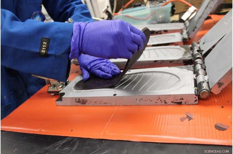 Revolutionary Biodegradable Algae Flip‑Flops: Cutting‑Edge Science Reduces Plastic Waste