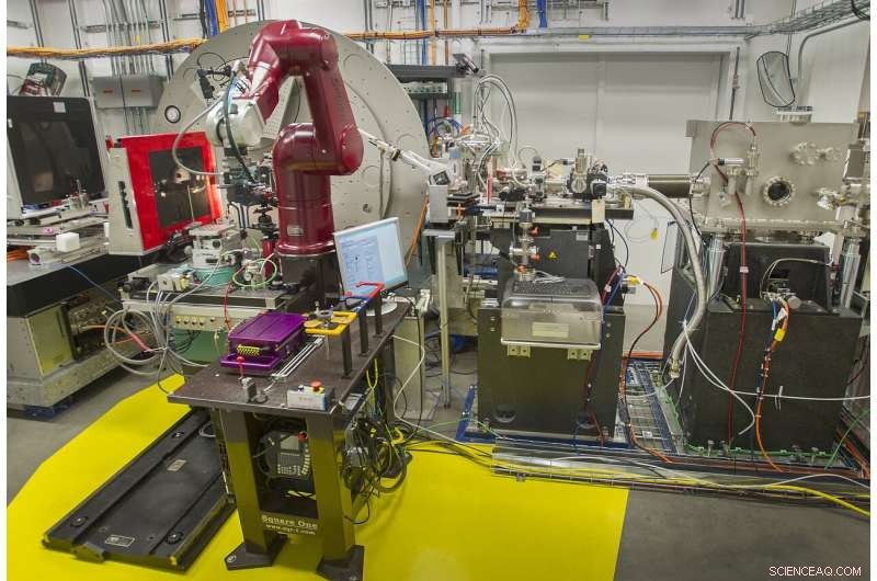 Reengineered Microwave Oven Sparks New Material Experiments