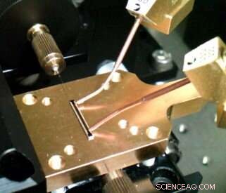 Researchers Create Ultra‑Fast Polymer Modulators Capable of Operating at 110 °C