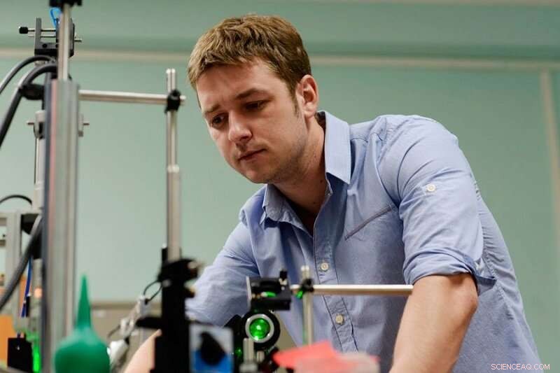 Physicists Develop Advanced Titanium‑Gold Nanoparticle Material for Solar‑Driven Water Desalination