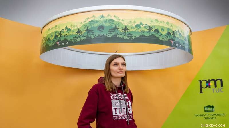 360° Surround Sound Achieved with Lightweight Roll‑to‑Roll Printed Loudspeaker Paper