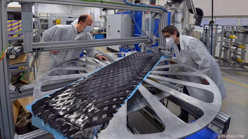 Cutting-Edge Technology Revitalizes Snowboard Design