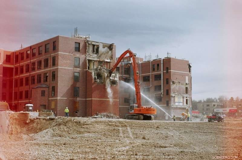 Transforming Demolition Waste into Durable Concrete