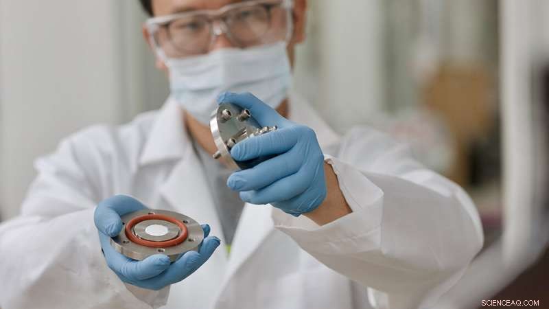 Revolutionizing HVAC: An Organic Material Set to Power Next-Gen Cooling