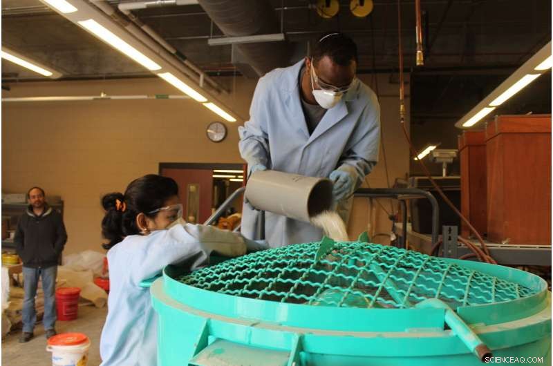 Revolutionizing Construction: High‑Strength Fiber‑Reinforced Concrete Developed by ORNL