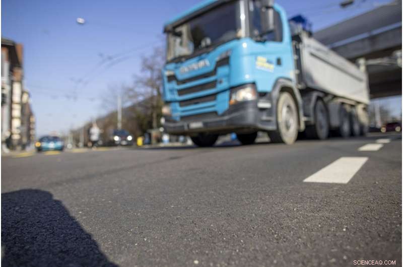 Recycling Worn Tires: A Sustainable Solution for Asphalt Road Construction