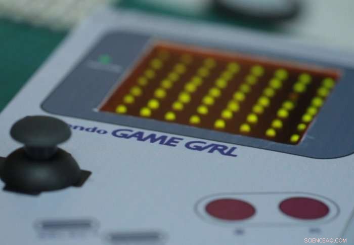 Jellyfish DNA-Driven Bio-Computer Plays Tetris, Snake, and Pong