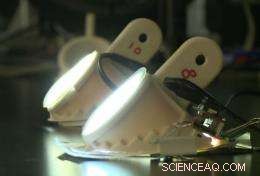 Revolutionary Nanofiber Lighting Technology Outperforms Incandescent Bulbs, Boosting Energy Efficiency