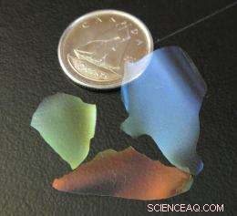 Researchers Produce Iridescent Glass Capable of Reflecting UV and Infrared Light