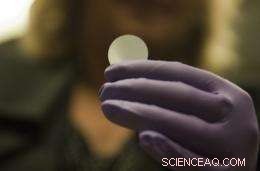 Innovative Method Selects Molecules by Size and Chemical Properties