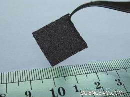 Graphene Foam Outperforms Commercial Gas Sensors in Detecting Explosives and Harmful Emissions