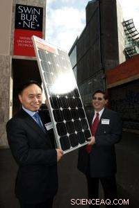 Swinburne and Suntech Create World s Most Efficient Broadband Nanoplasmonic Solar Cells