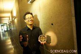 Cell Phones as Real-Time Sensors for Harmful Airborne Substances