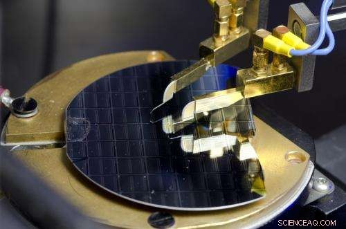 PML Leverages Integrated Optical Techniques to Unlock Graphene Structure Insights